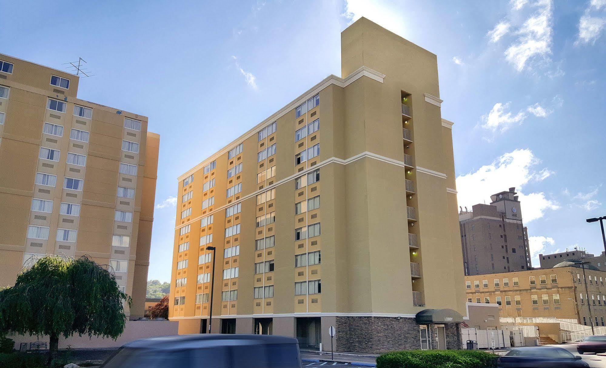 Hotel Quality & - Civic Center Charleston